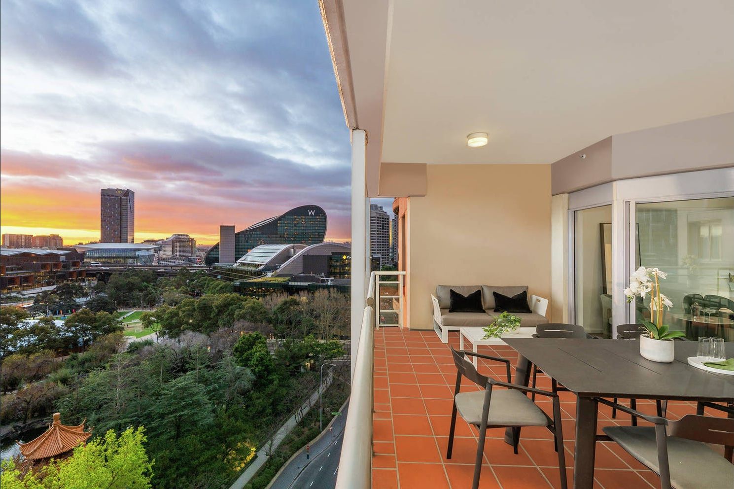 Harbour Garden Towers