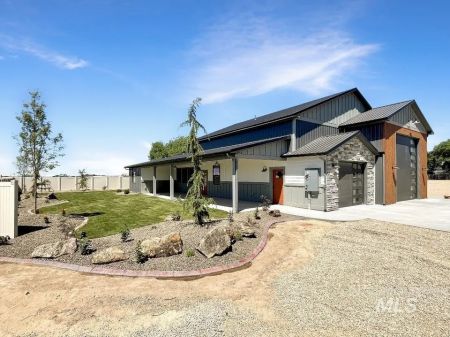 303, Cm Ridge Ln