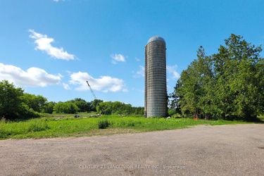 13291 warden Acres, Whitchurch-Stouffville