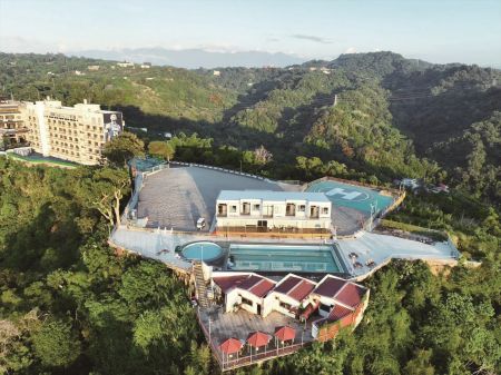 Taichung Enterprise Guesthouse with panoramic view