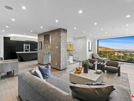 8148 Gould Ave, Los Angeles, CA 90046