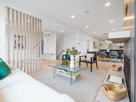 916 Broadway U: 2, Somerville, MA: Powderhouse 02144